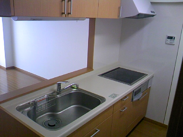 キッチン　対面ＩＨシステムキッチンです