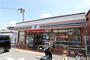 コンビニ　セブンイレブン大東市諸福5丁目店（コンビニ）まで609m