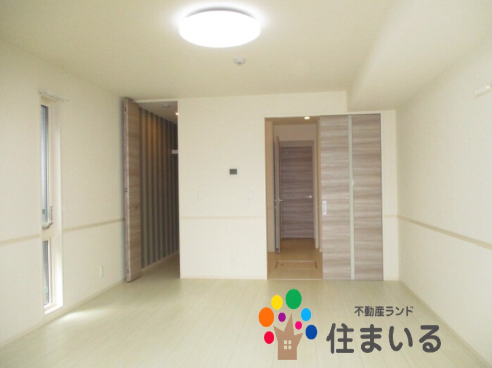 名鉄名古屋本線 一ツ木駅 徒歩4分 3階建 築10年の居間写真