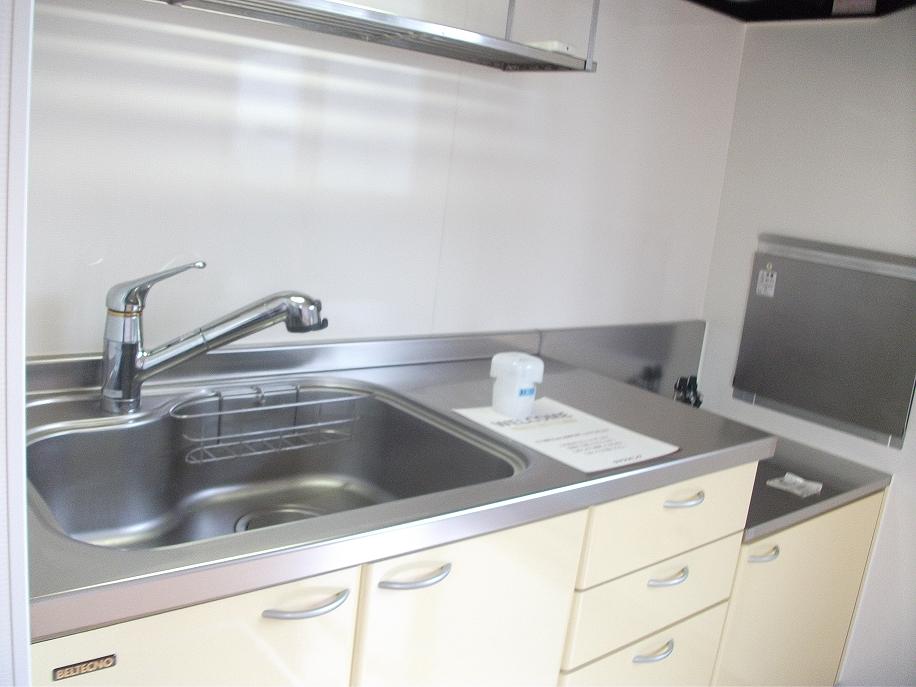 キッチン　同タイプ物件の内観イメージです！