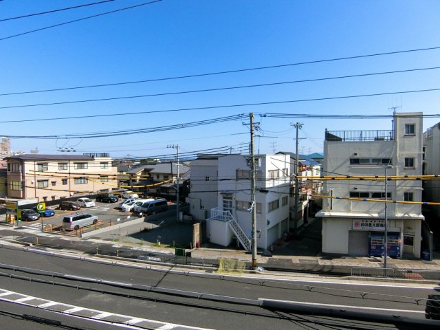 【神戸市須磨区須磨浦通のアパートの眺望】