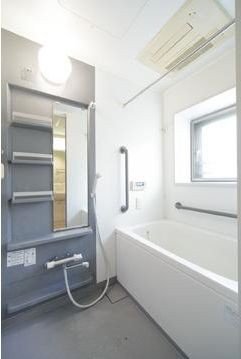 バス・シャワールーム　※他タイプ角部屋参考写真　実際の部屋と異なります。