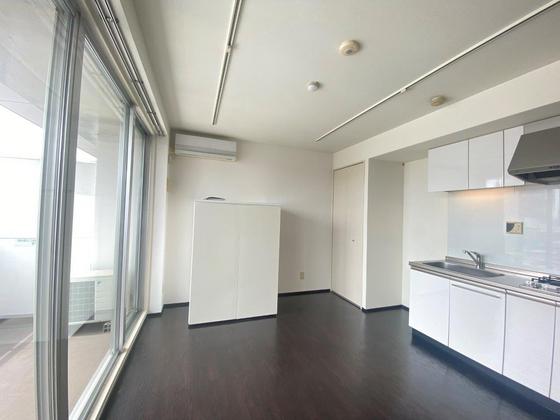 居室・リビング　※別号室の写真です