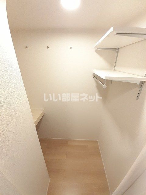 【新居浜市松原町のアパートの収納】