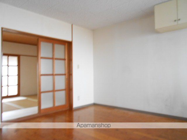 ひまわりマンションの居間写真