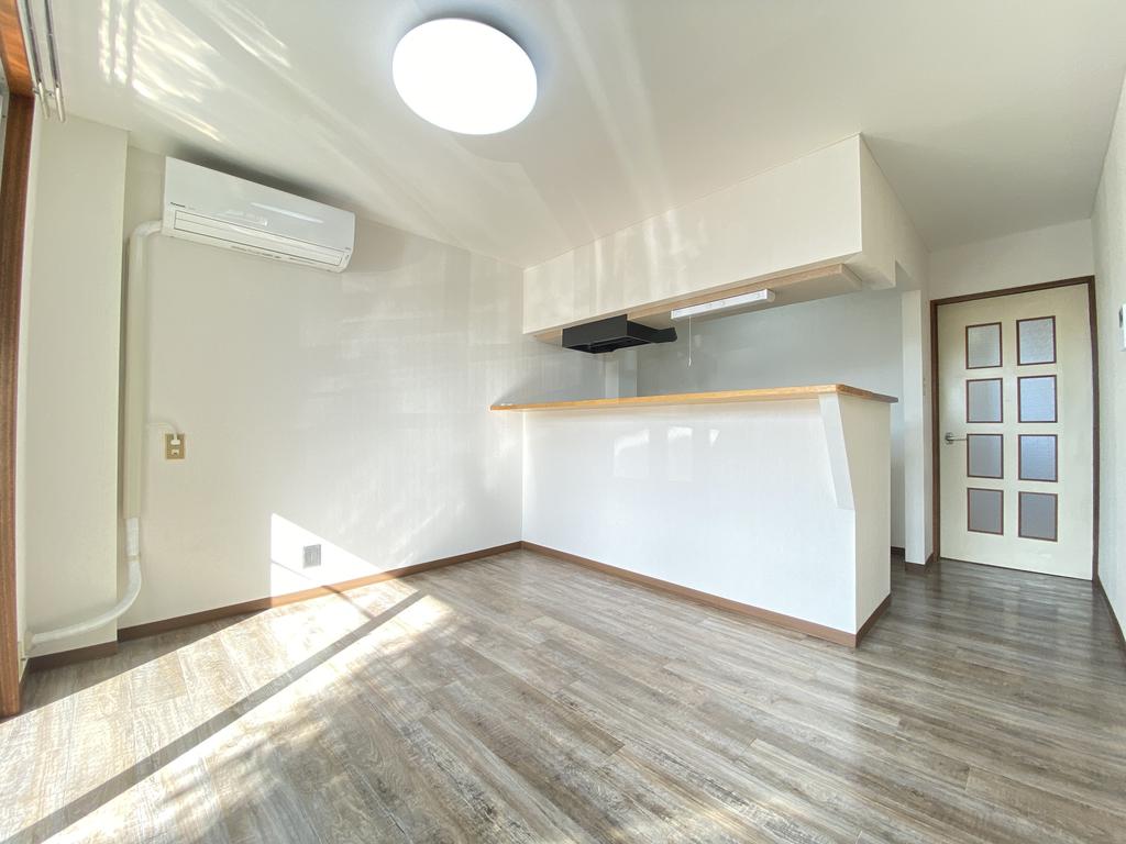 建物外観　☆南側からしっかり採光のとれるリビング☆
