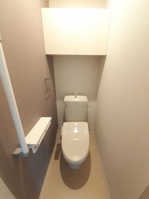 【高崎市石原町のアパートのトイレ】
