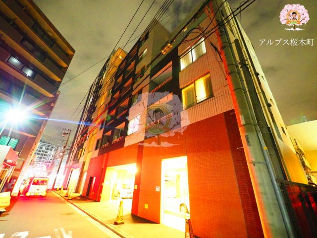 横浜市南区井土ケ谷中町のマンションの建物外観