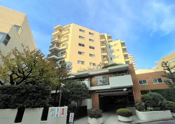 千代田区一番町のマンションの建物外観