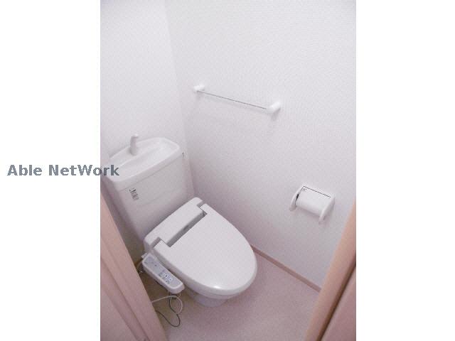 トイレ　温水洗浄便座