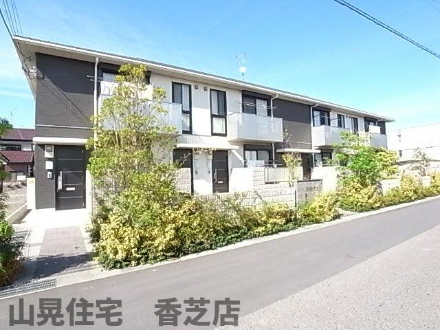 【香芝市五位堂のアパートの建物外観】