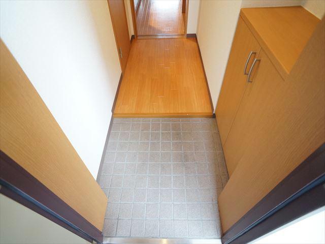 玄関　※同物件別部屋です。