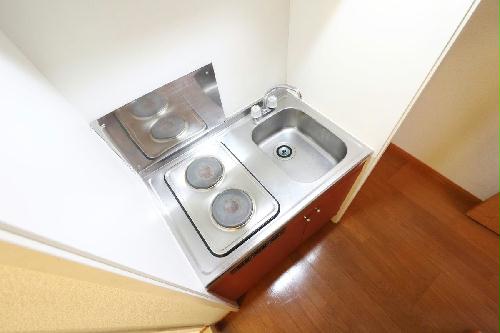 キッチン　２口コンロ付きラジエントヒータを設置