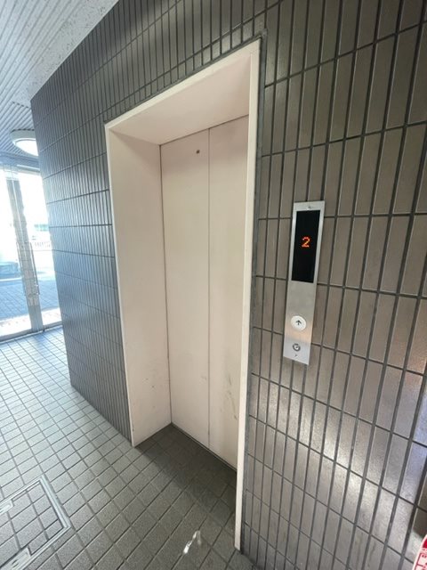 【大田区大森西のマンションのロビー】