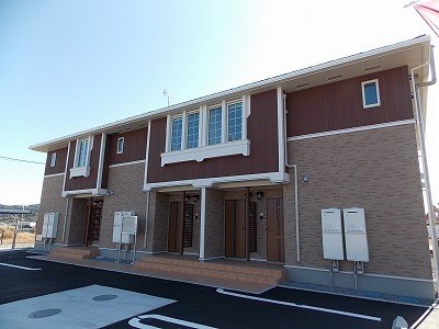 南さつま市加世田村原のアパートの建物外観