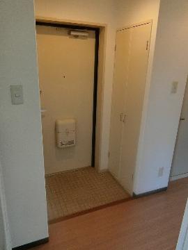 シャロームＤ棟　玄関　玄関