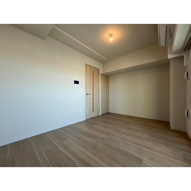 居室・リビング　別号室参考写真