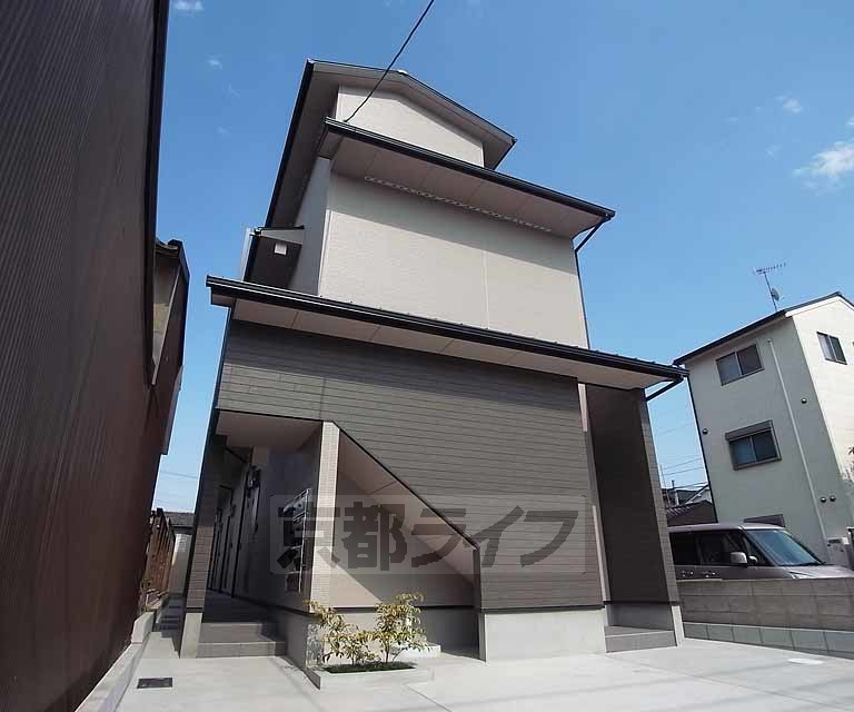 建物外観　スタイリッシュな外観です。