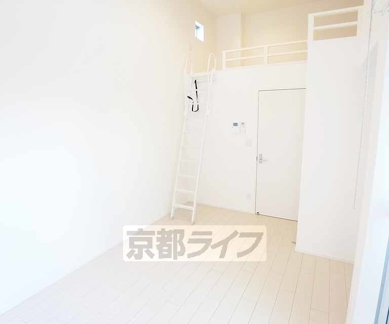 居室・リビング　広く見えるお部屋です。