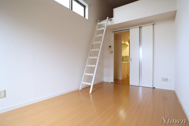 居室・リビング　居間です