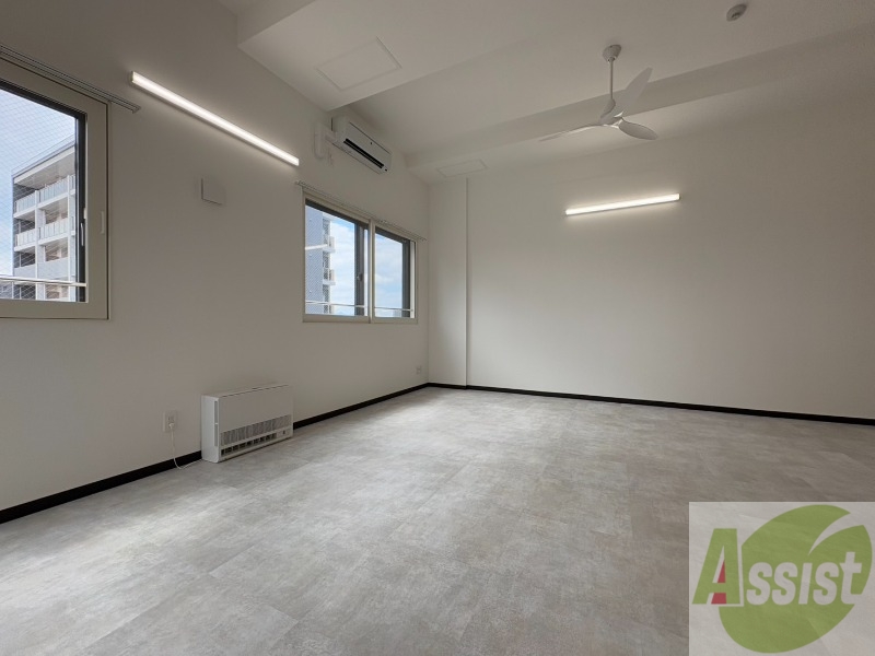 居室・リビング　広々としたリビングですね。使い勝手がよさそうですね！