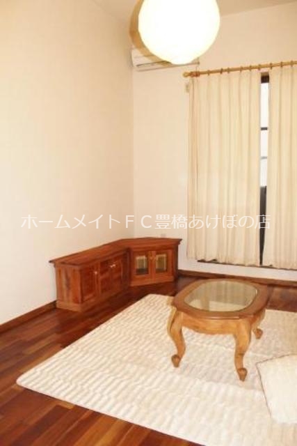 居室・リビング　同型別部屋写真