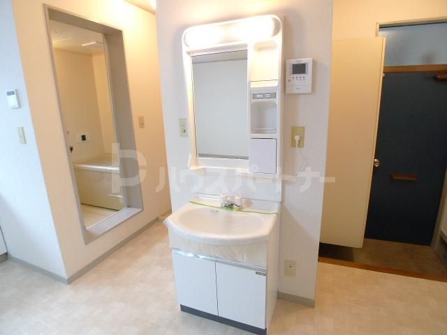 洗面設備　※前回の入居前の写真です※