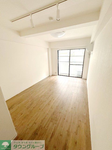 居室・リビング　★広々洋室7帖★