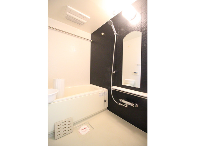 バス・シャワールーム　バス／シャワー