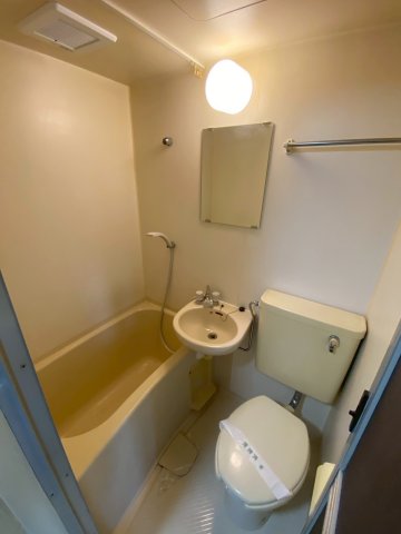 バス・シャワールーム　ゆったり過ごせるお風呂です