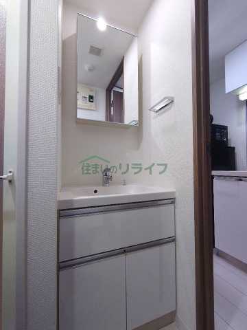 洗面設備　別部屋の参考写真です。