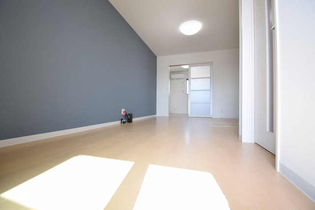 居室・リビング　アクセントクロスがお洒落なリビングです★