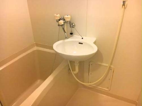 バス・シャワールーム　トイレと別なのでゆったり入っていただけます