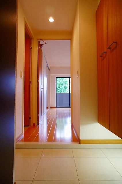 玄関　※同タイプの別室の写真となります。