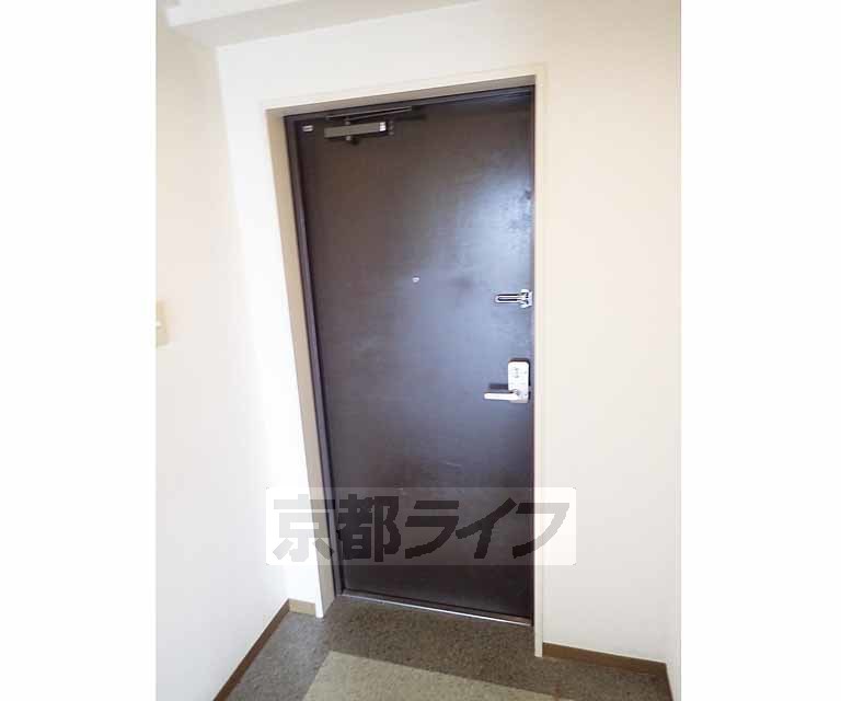 その他設備　しっかりとしたドアです。