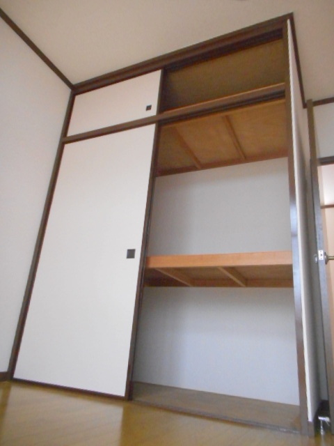 収納　大きな収納がある洋室４．５帖