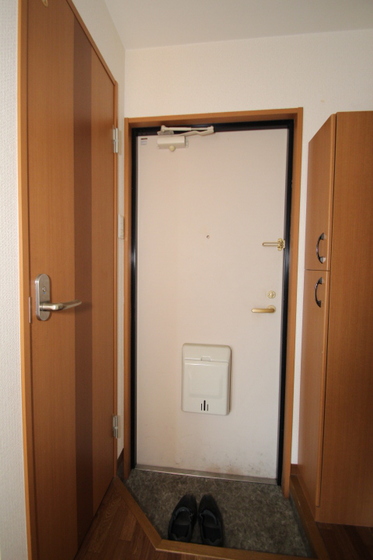 玄関　他号室のお写真です