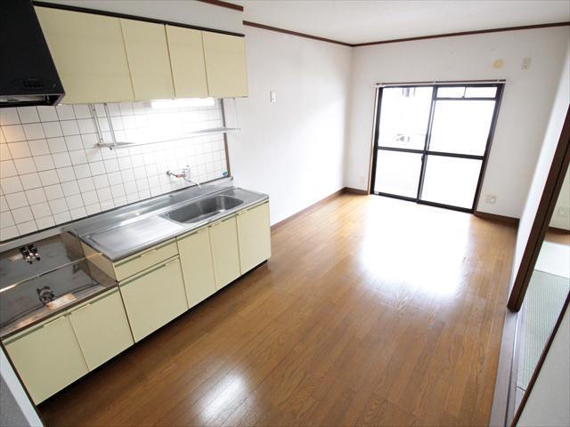 居室・リビング　プリメールみなみII　３０２　ＬＤＫ