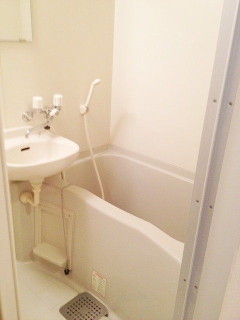 バス・シャワールーム　バス
