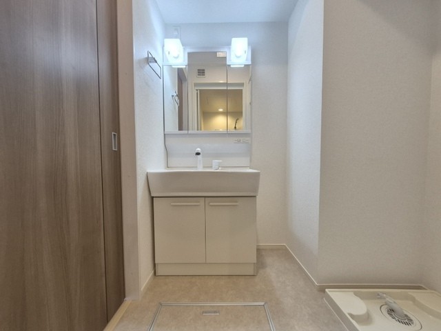 洗面設備　同仕様