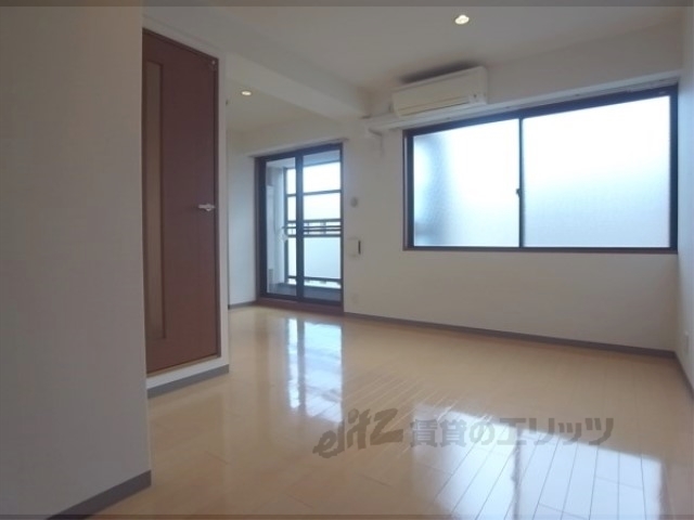 居室・リビング　洋室