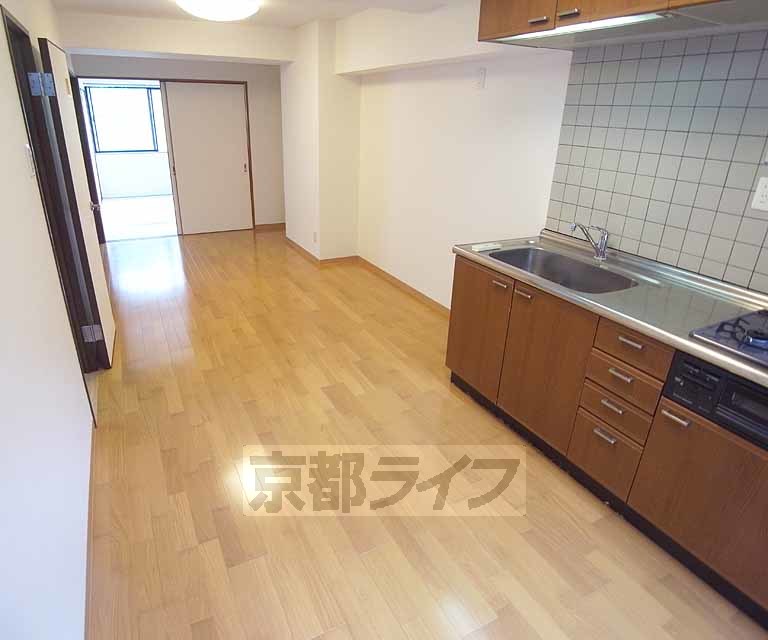 居室・リビング　改装で綺麗になってますよ