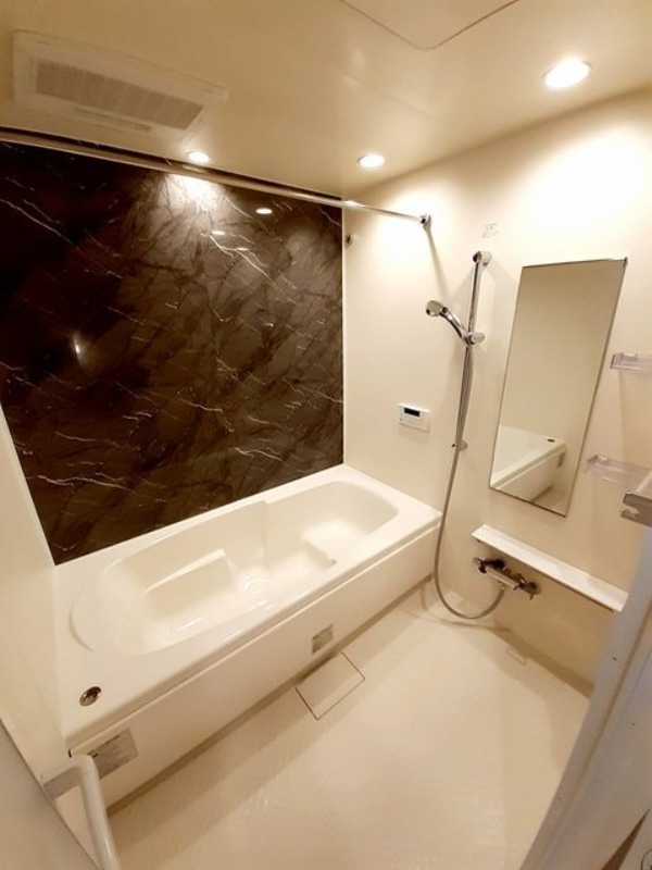 バス・シャワールーム　図面と現状に相違がある場合には現状を優先