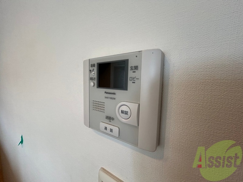 セキュリティ　ＴＶモニター付インターホンです。来客者の顔が見えるので安心！