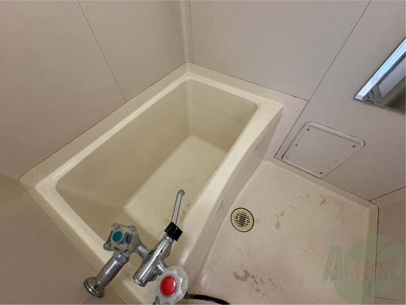 バス・シャワールーム　お風呂になります。一日の疲れを癒してくださいね。