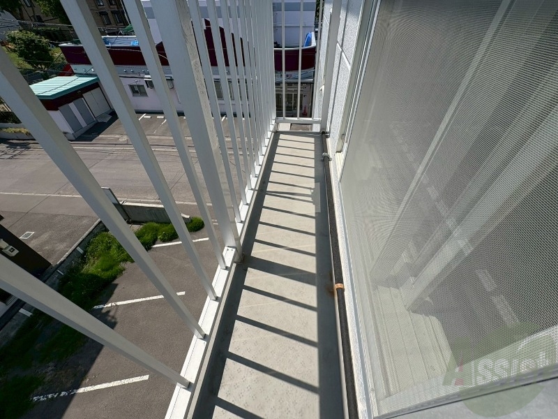 バルコニー　バルコニーです。洗濯物を干したり一息ついたりできますね！