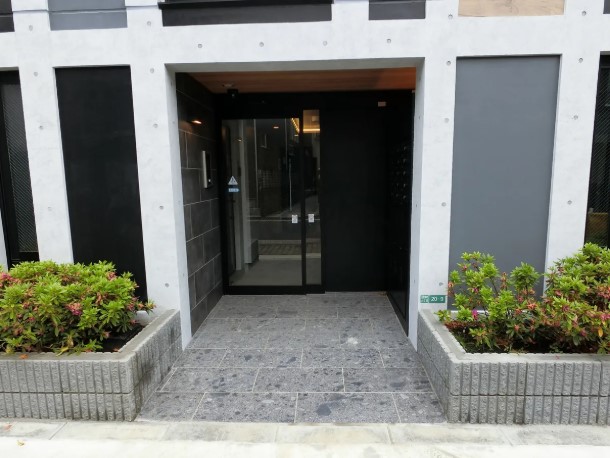 エントランス　エントランス