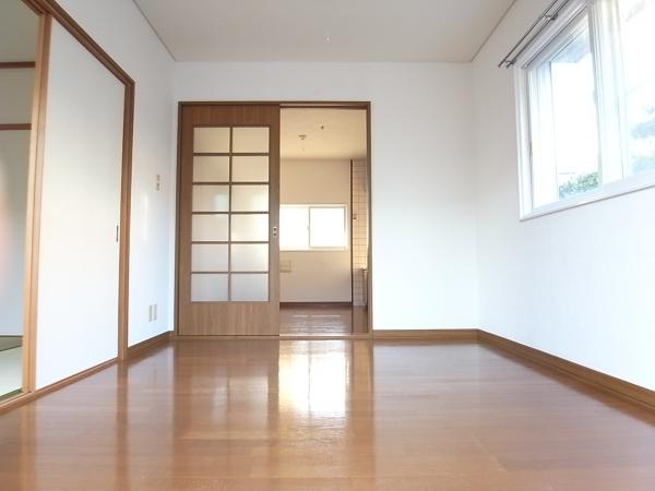 居室・リビング　内装
