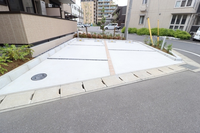 駐車場　駐車場