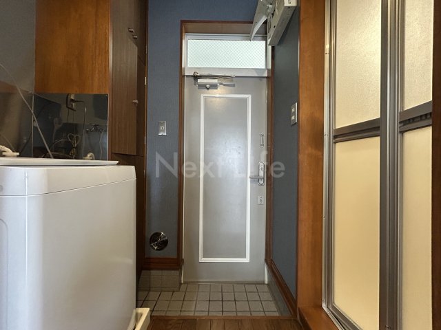 玄関　アイジェイハウス北 101